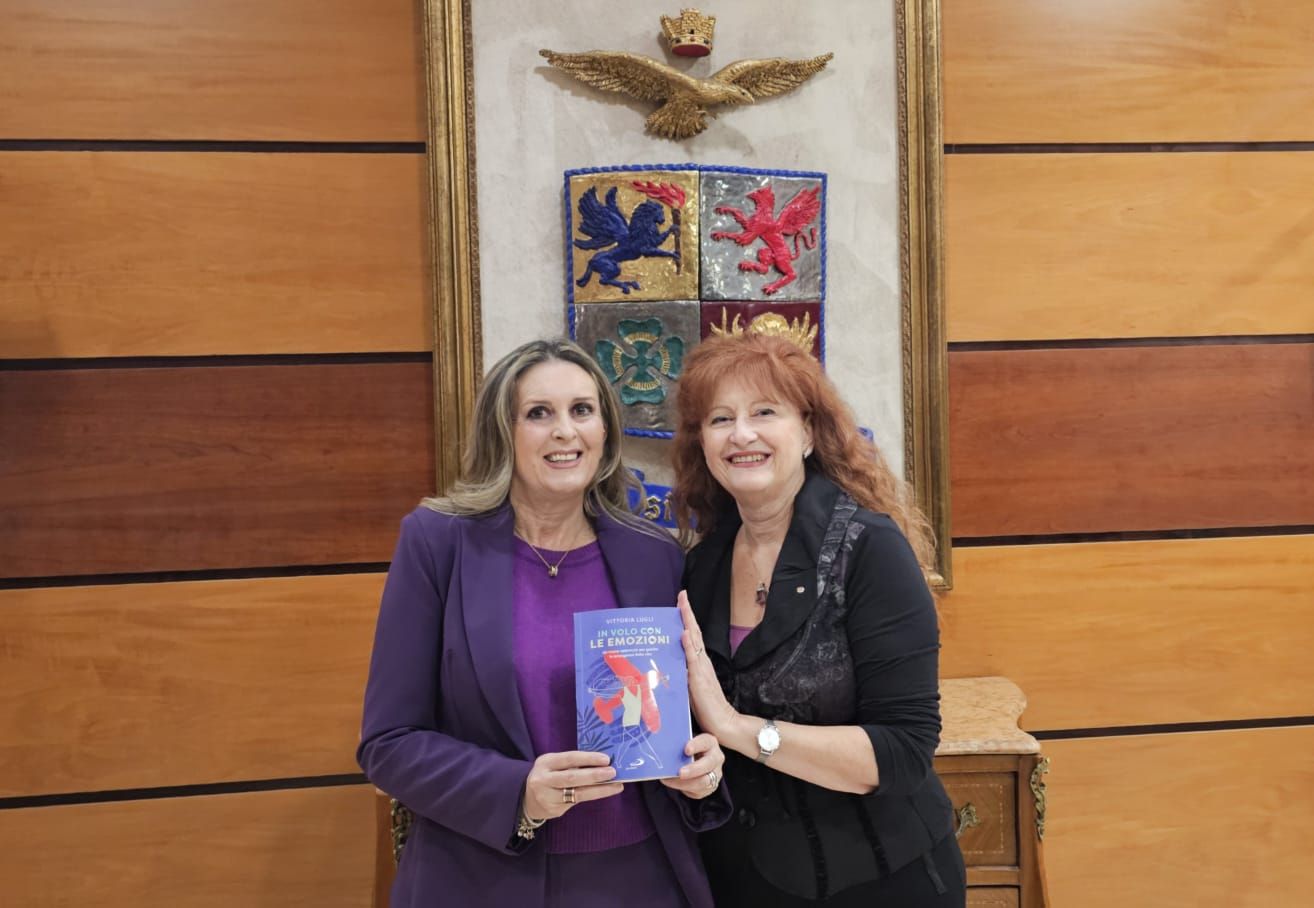 La dott.ssa Lendaro alla presentazione del libro "In volo con le emozioni"